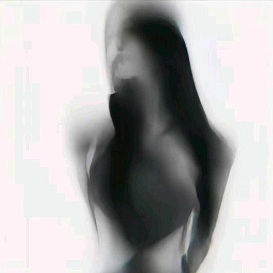 是个美女.