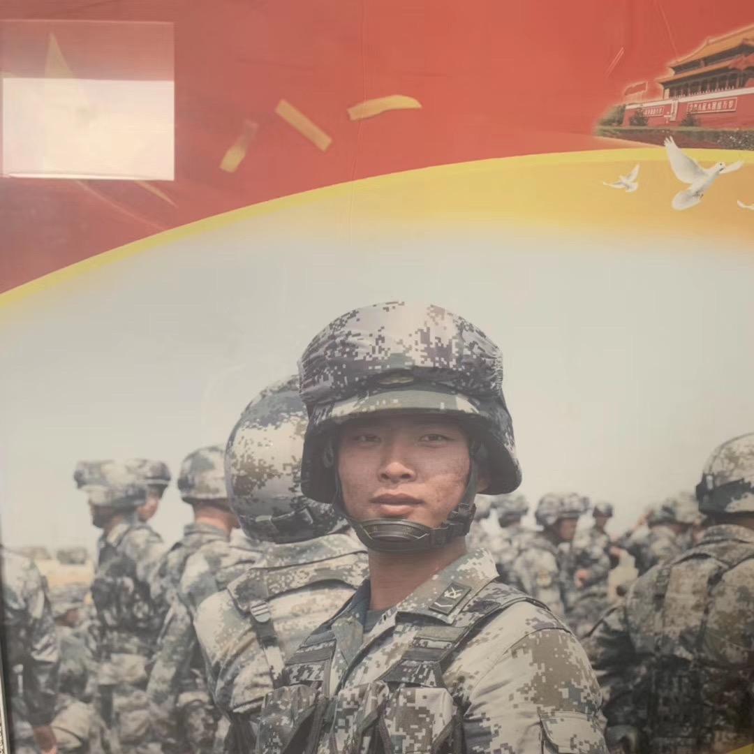 95年村干部左晓雨