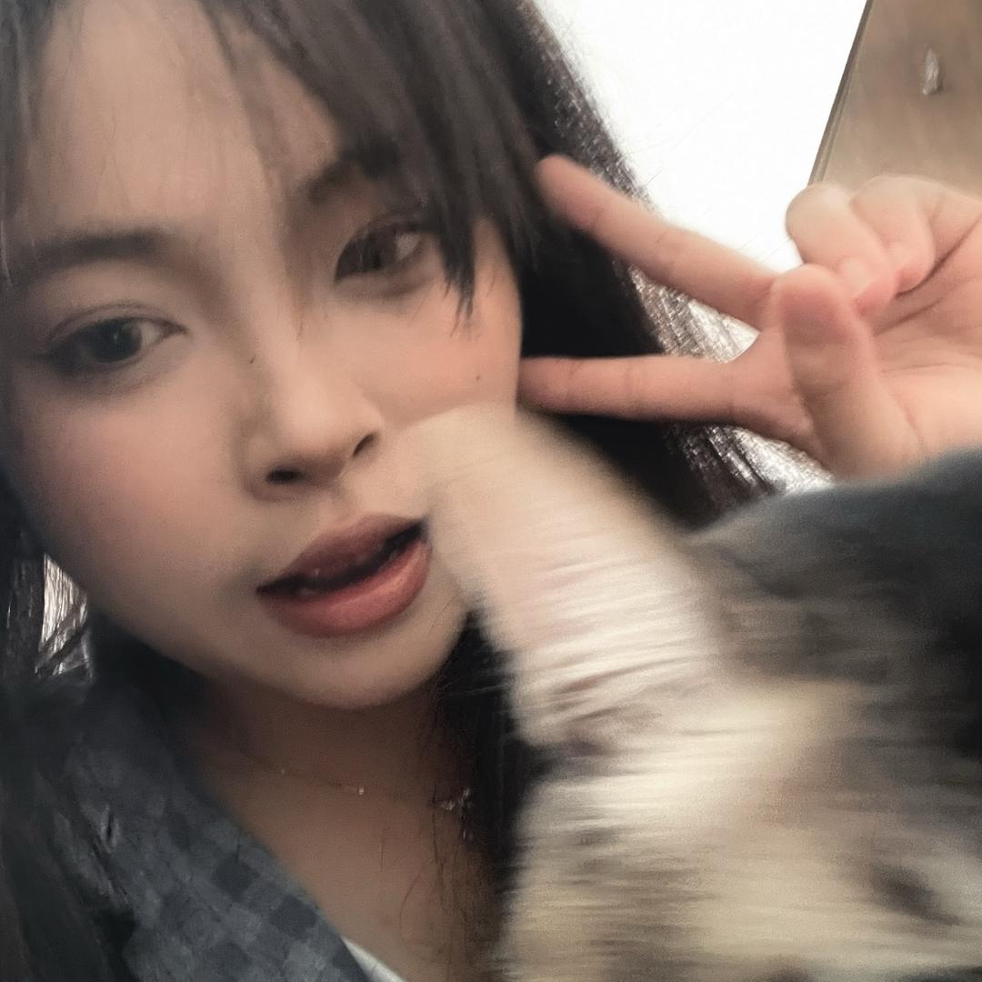 曾小✔