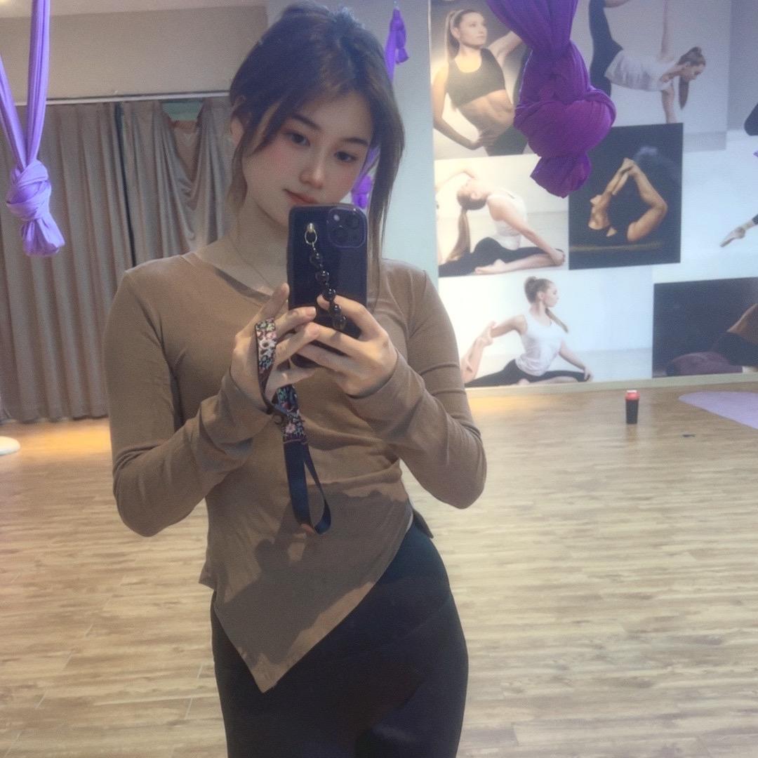 小爱女士
