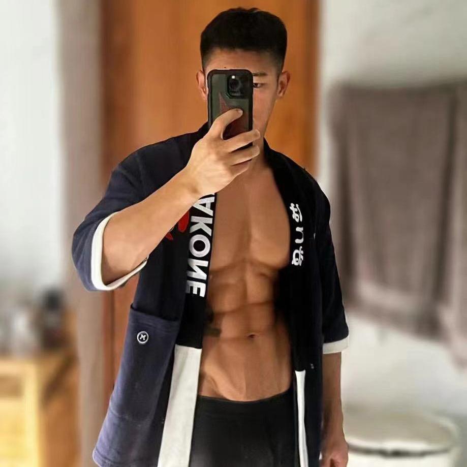 健身中的可乐