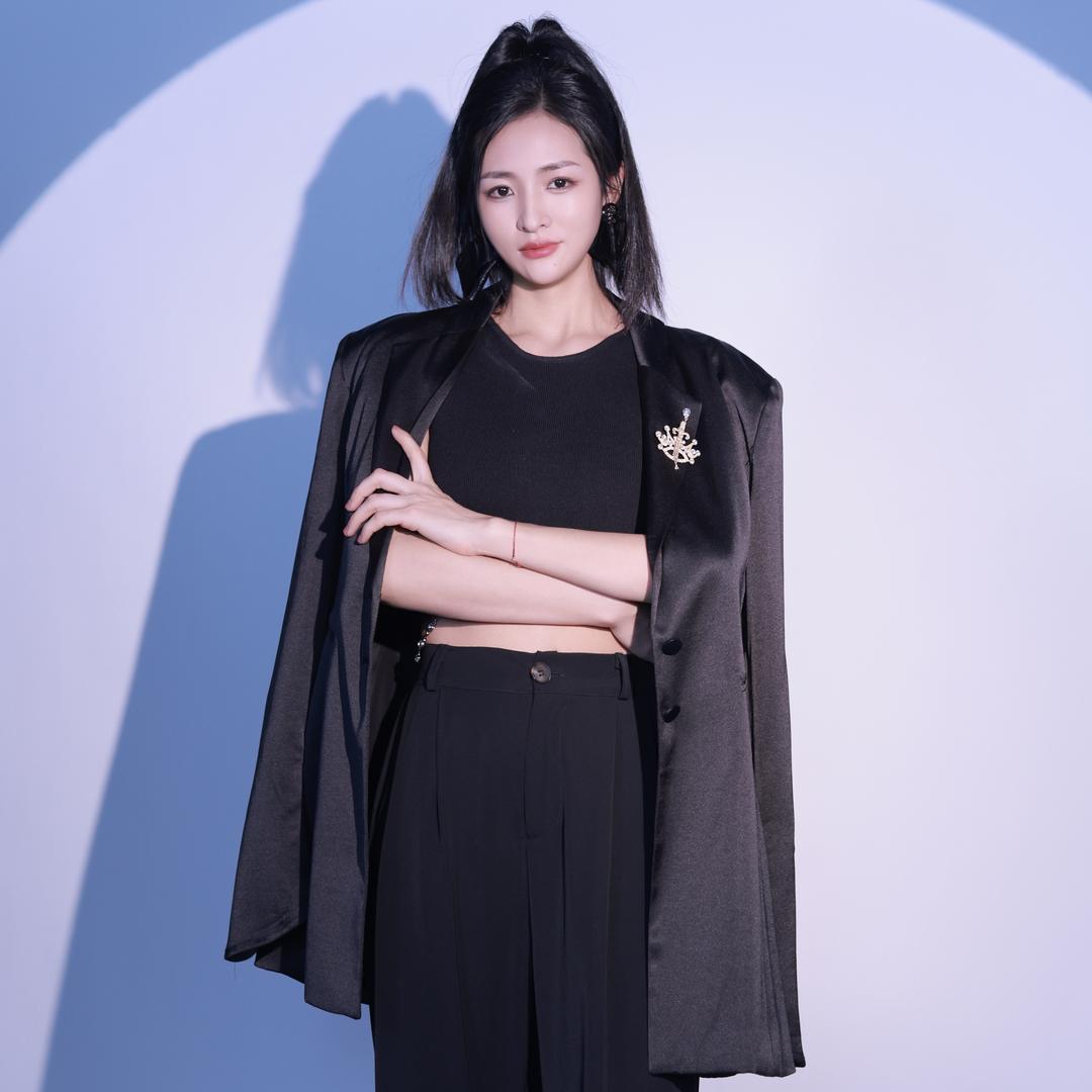 跃动空间室内蹦极官方号