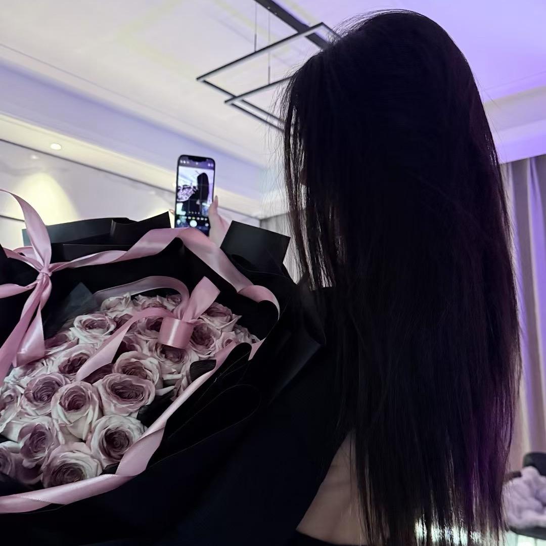 乐吖.