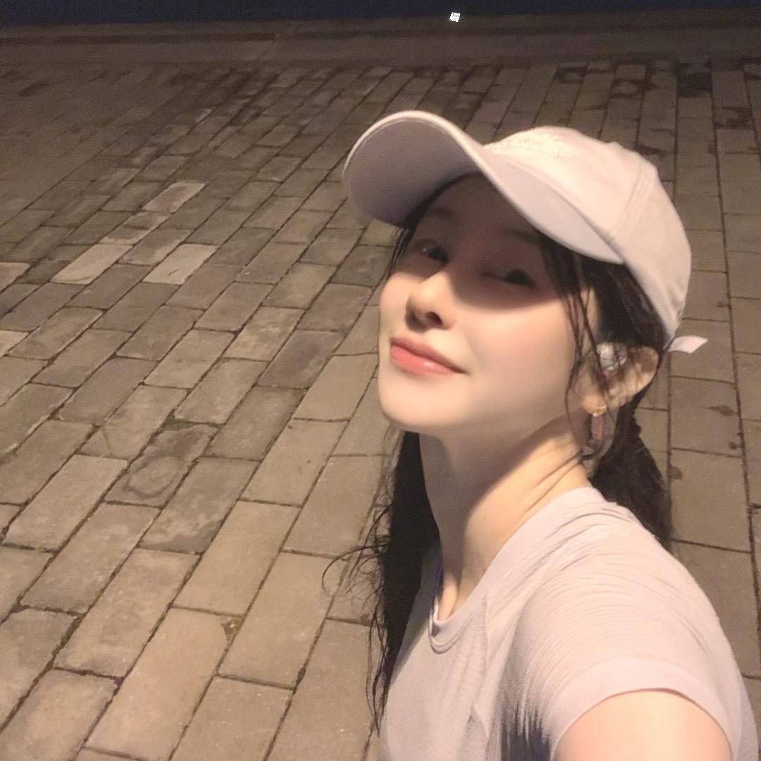 爱吃葡萄
