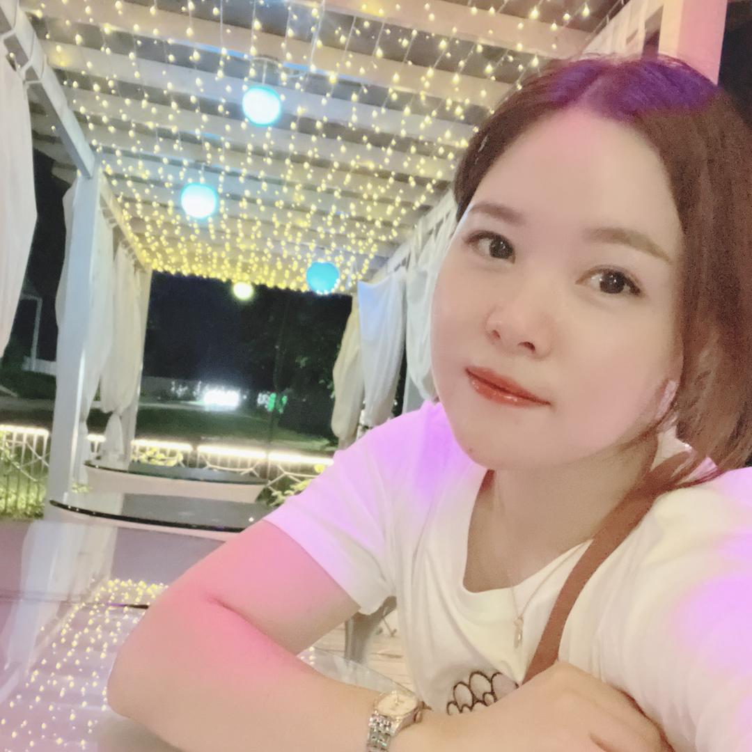 艳丽吖