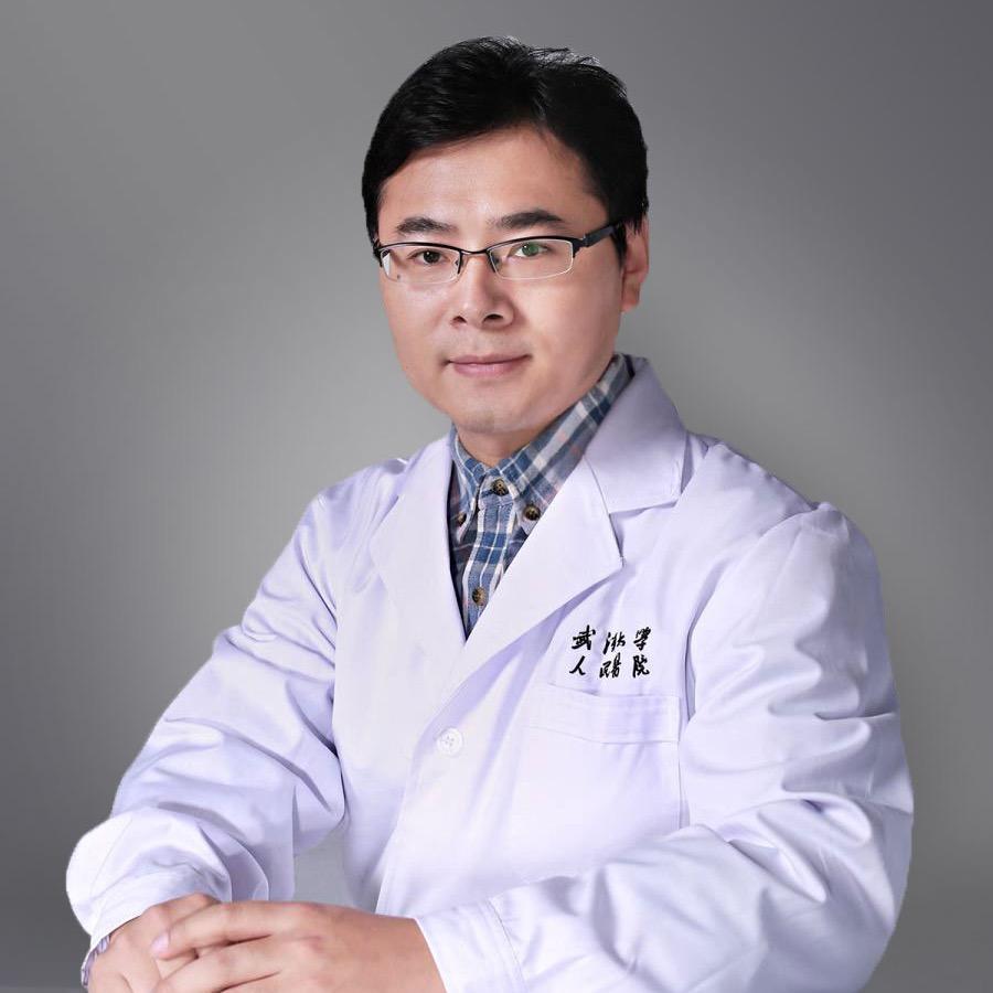 甲乳外科立军医生