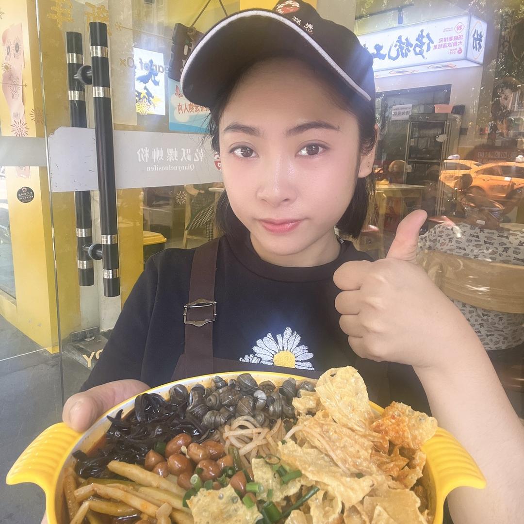乾跃螺蛳粉小婵