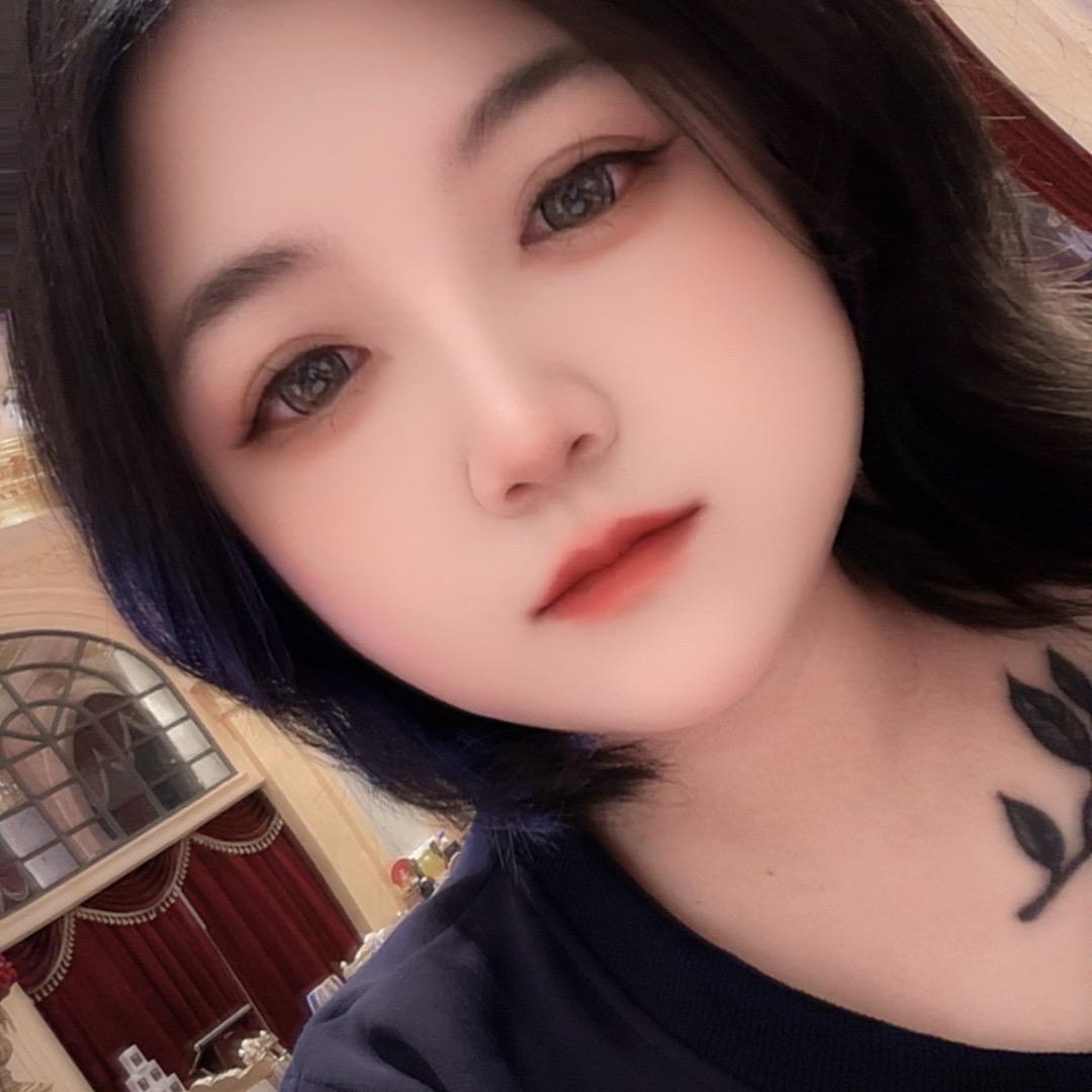 偏爱小花🌸