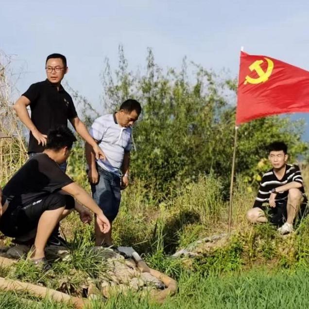 毓秀月山兵支书