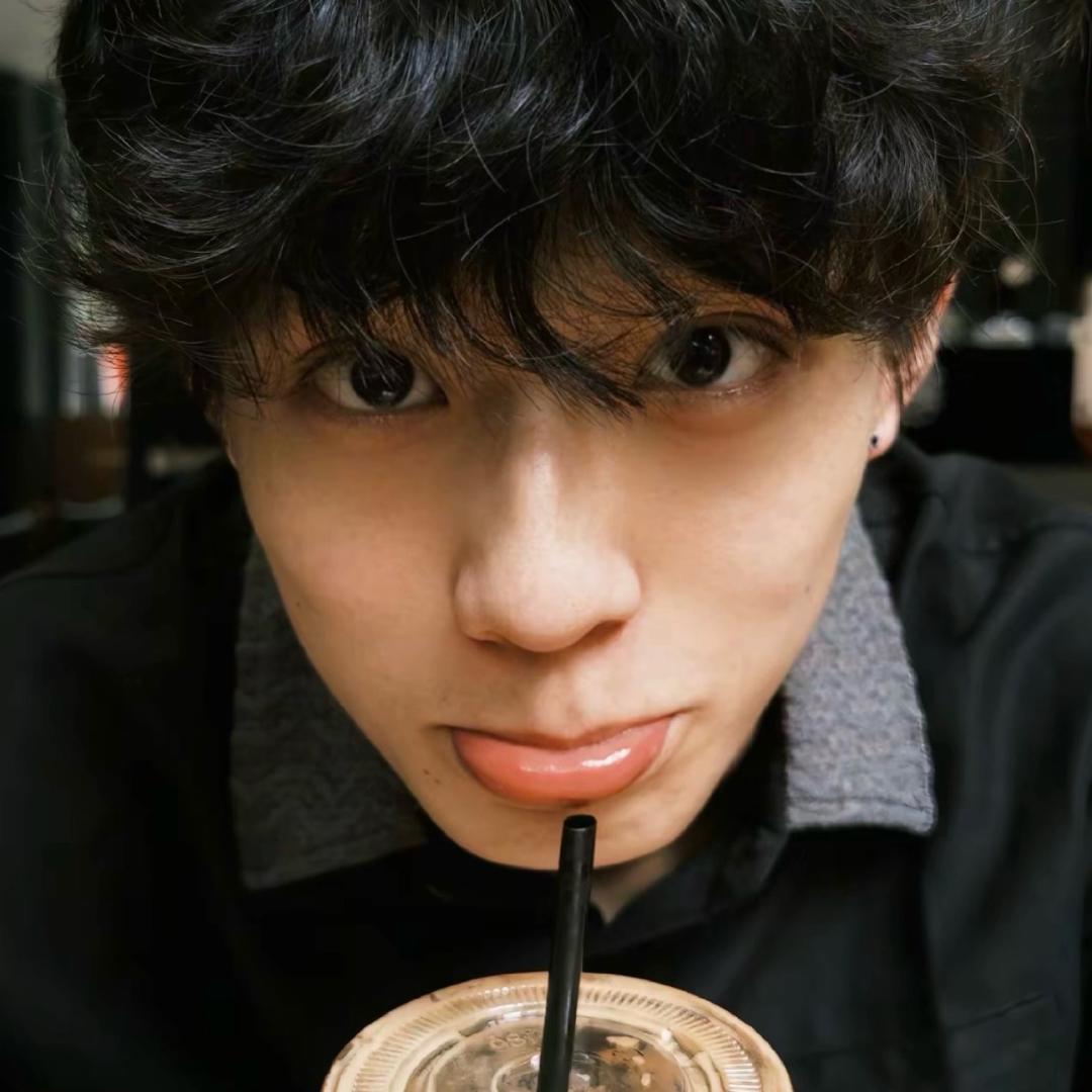 ￴￴ ￴￴ ￴￴