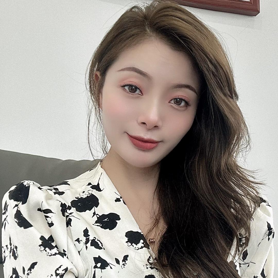 允硕女装品牌