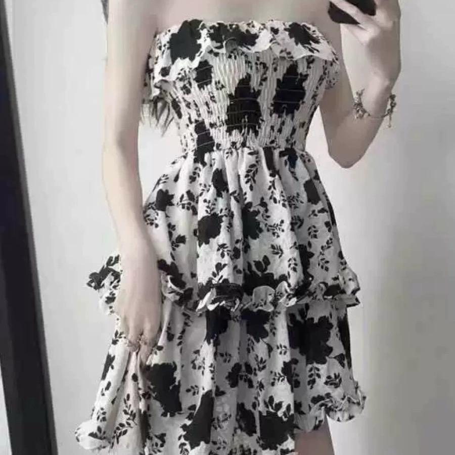 晓雨服饰店