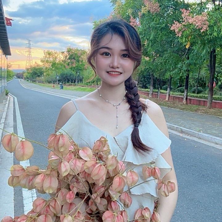余璐♡