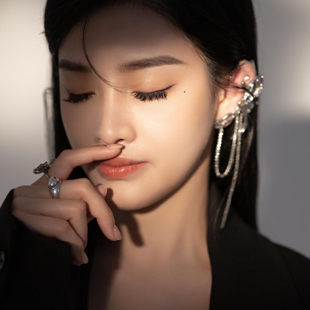 嘉嘉在柬埔寨做问题肌