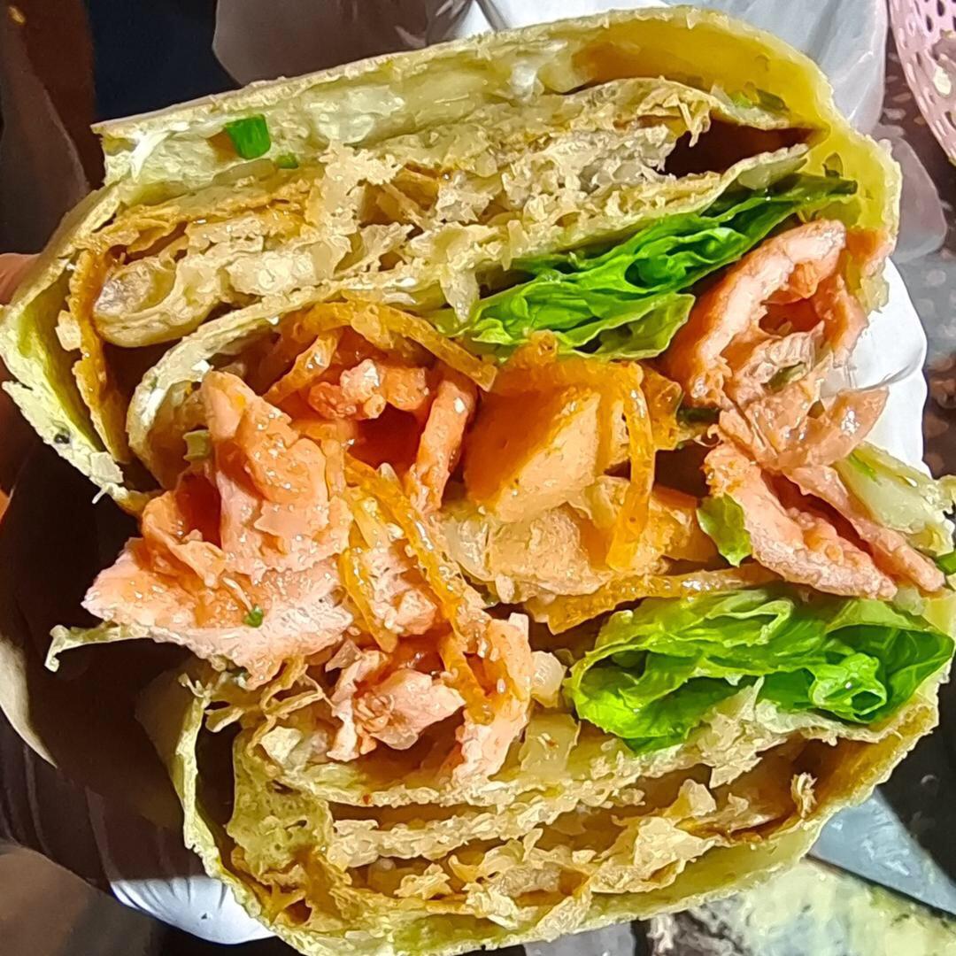 卖煎饼的小老弟（画饼专家）