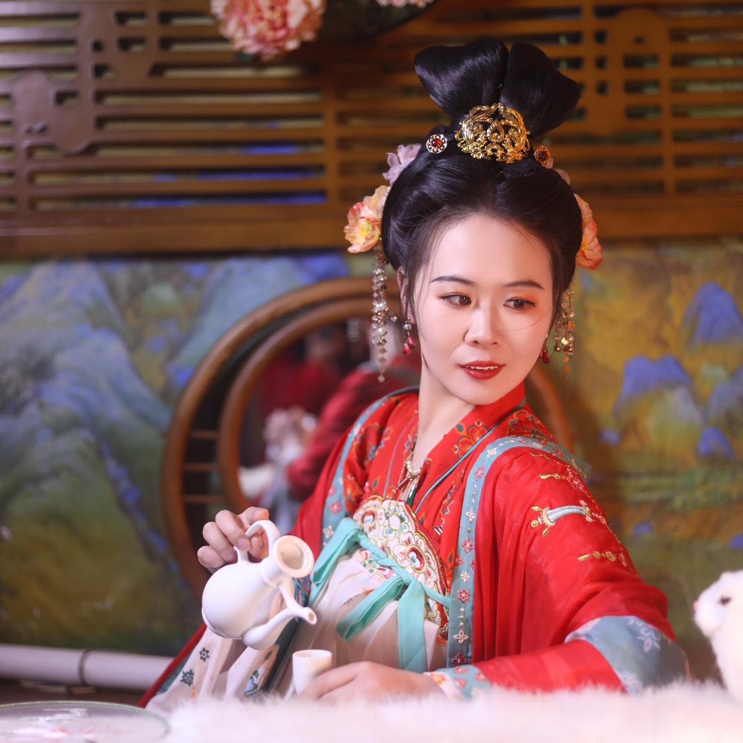 左左带你吃喝玩乐