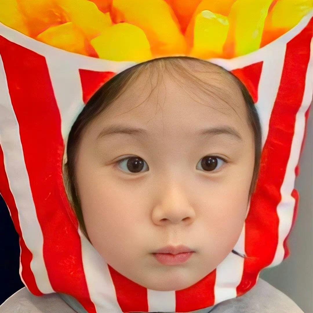 她是小雯