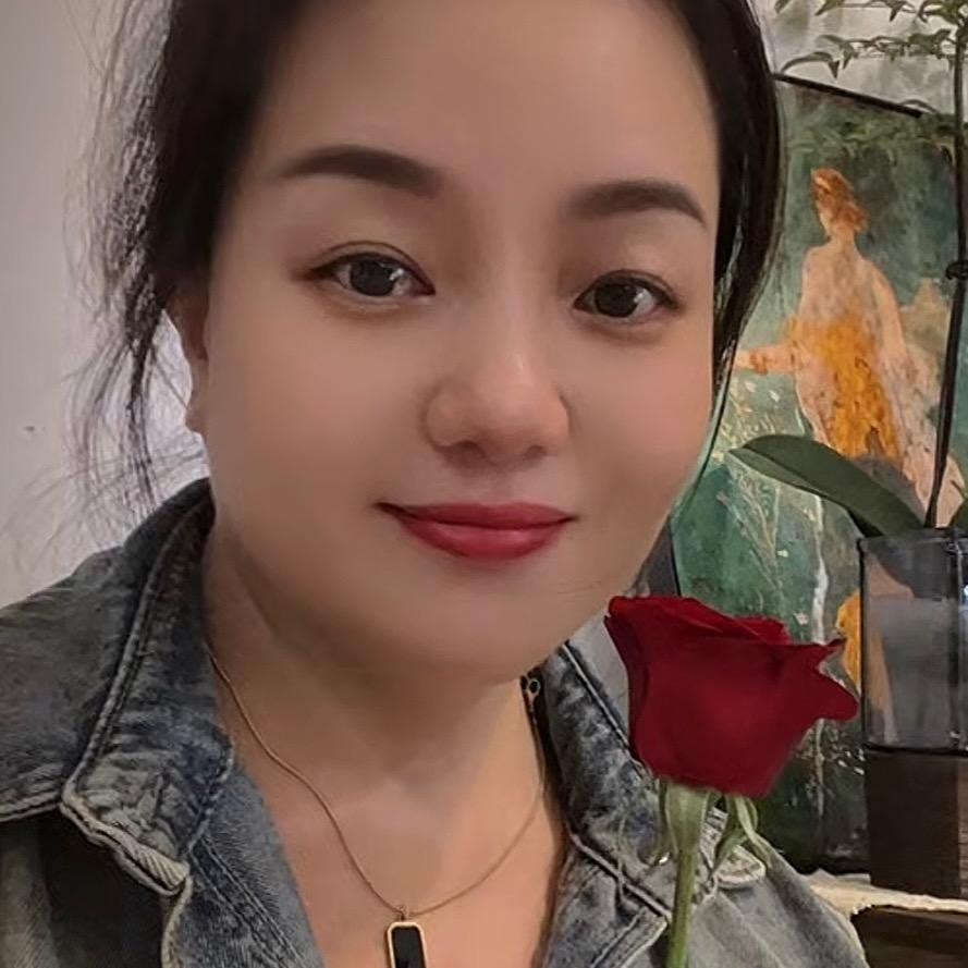 🌹铿锵玫瑰🌹