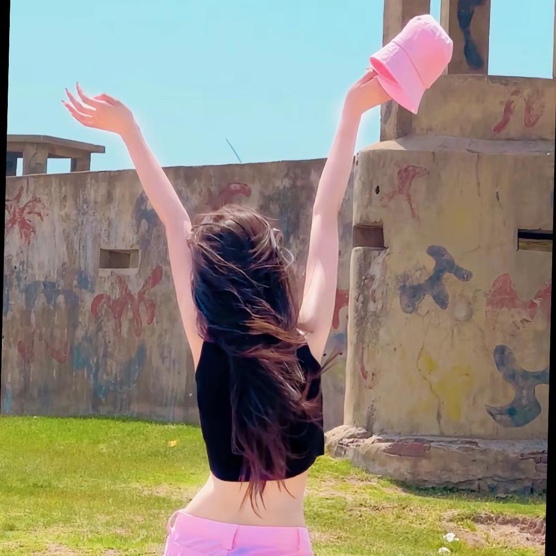 不与花为偶 、