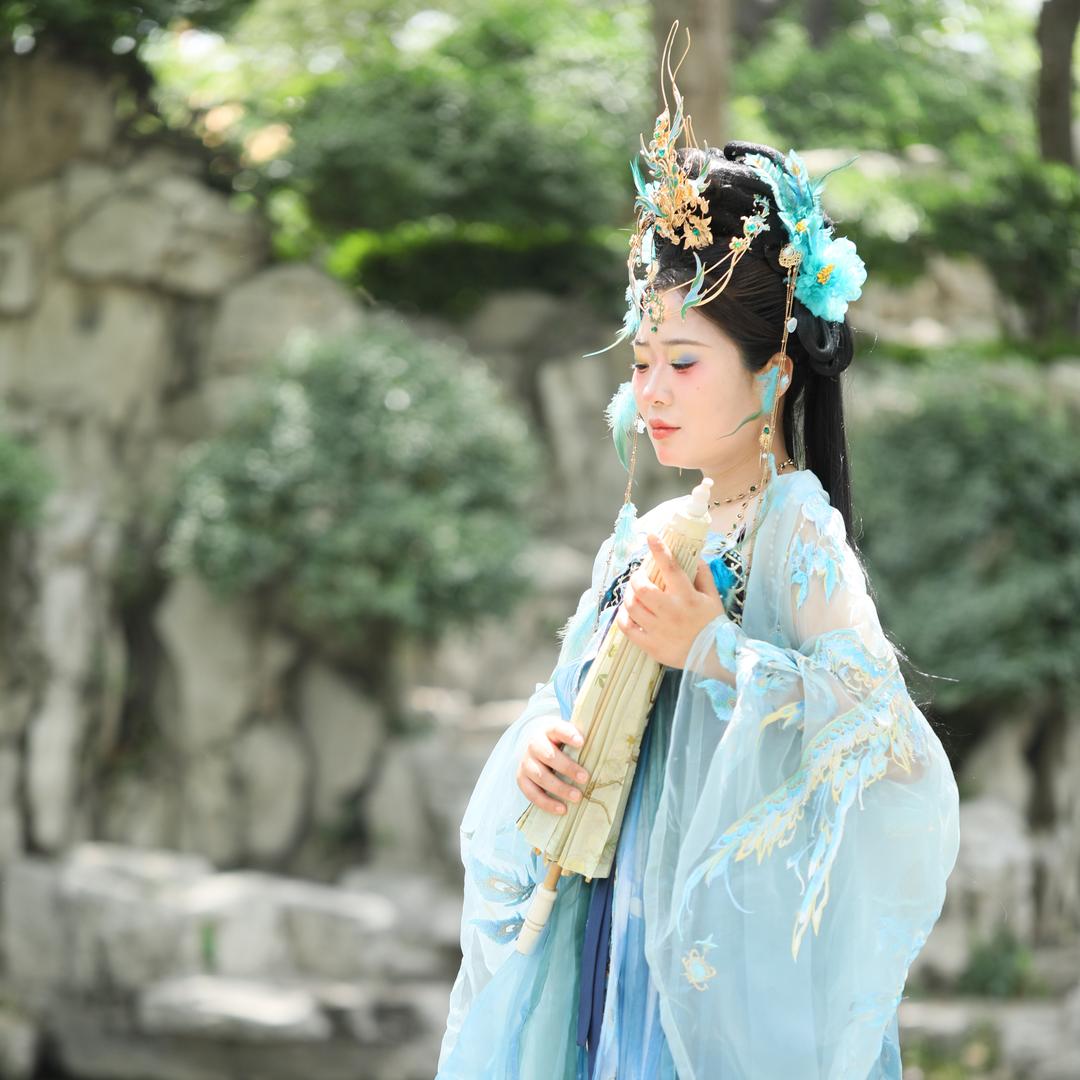莫妮卡秃噜皮了