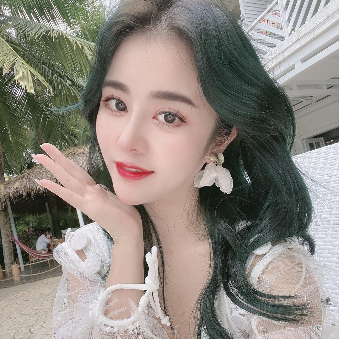 是小9吖、