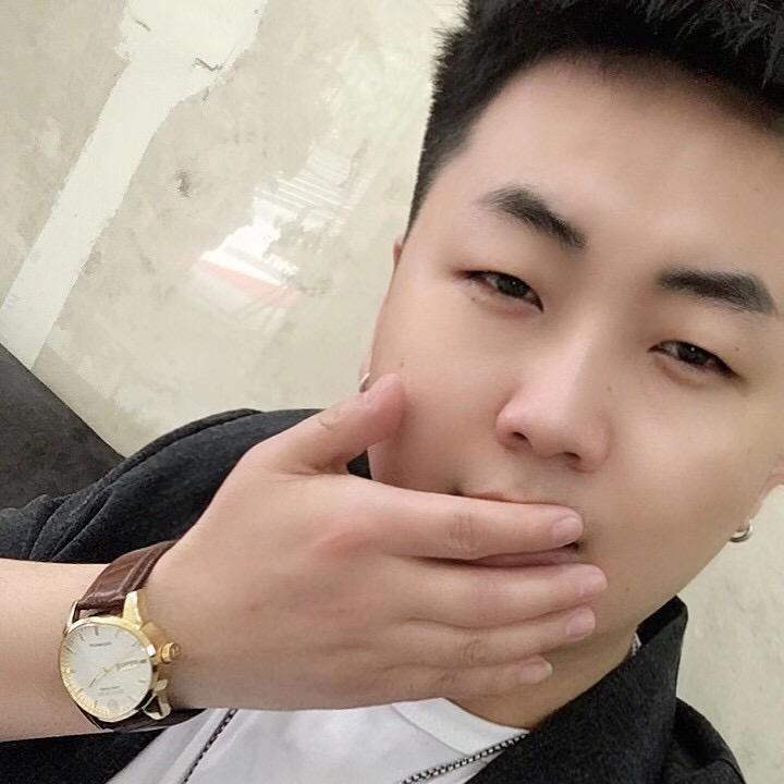 90后发型师大白