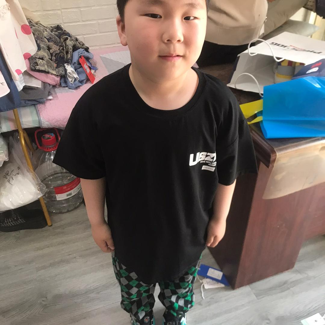 刷抖音的大叔