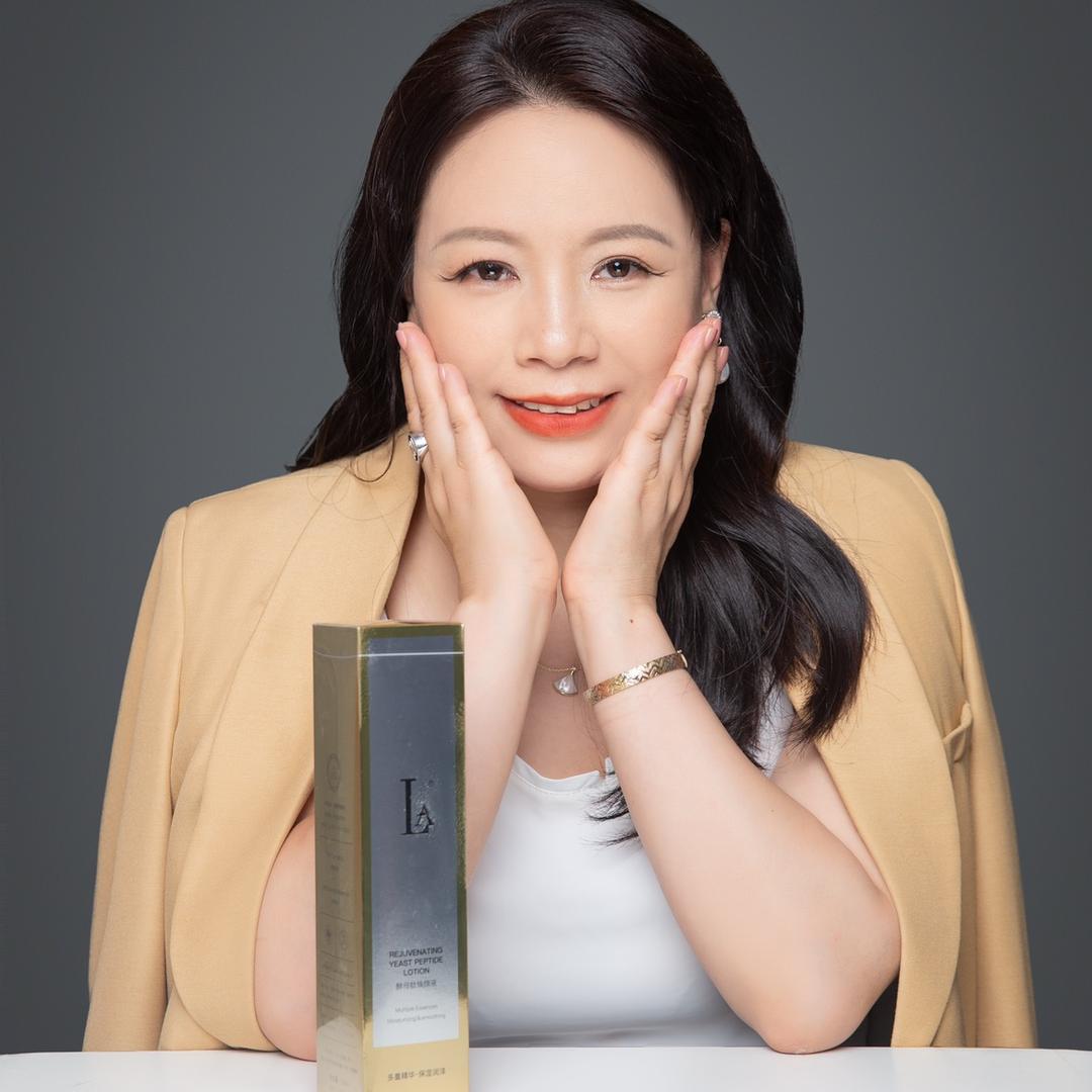 邬显苹