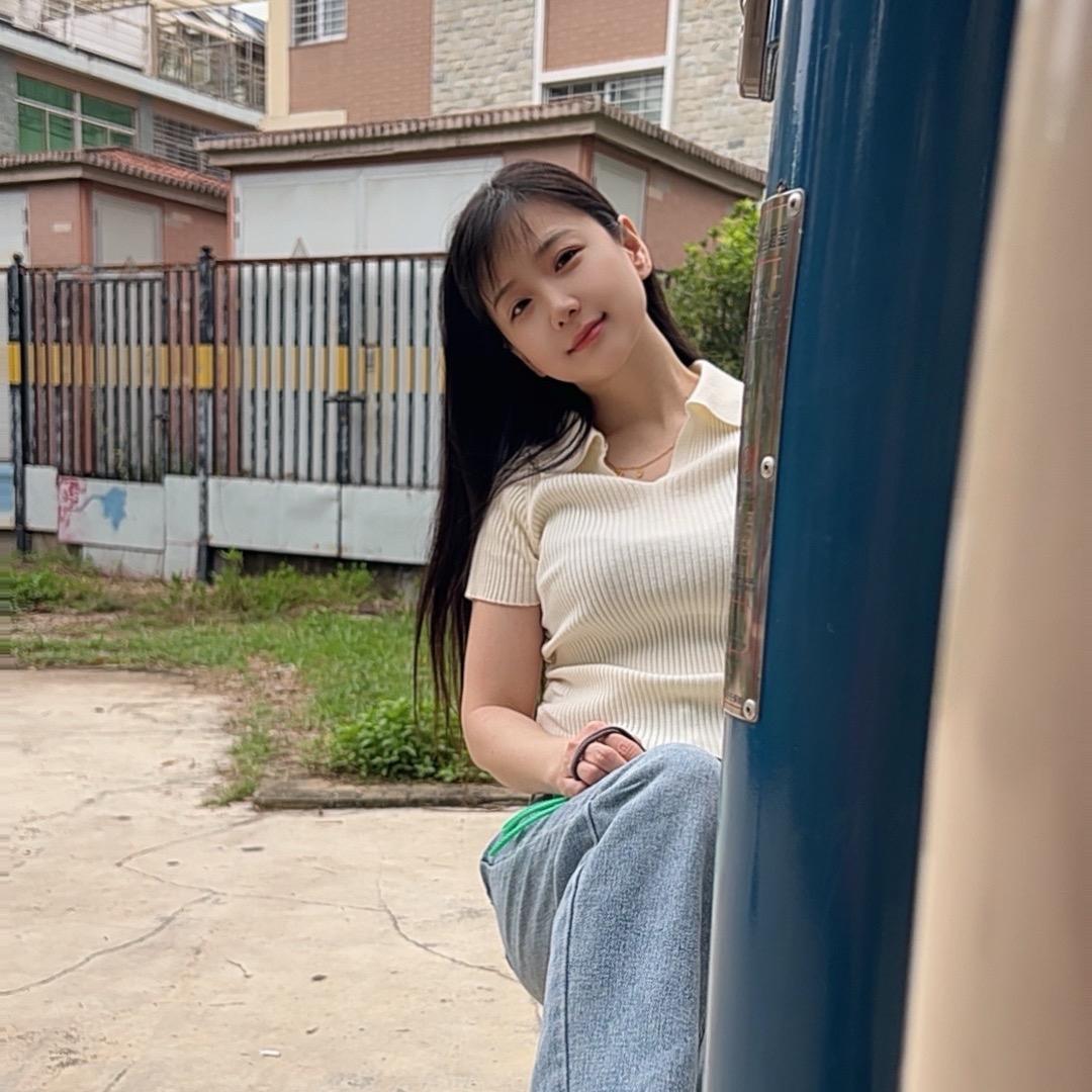 珍珍有点乖