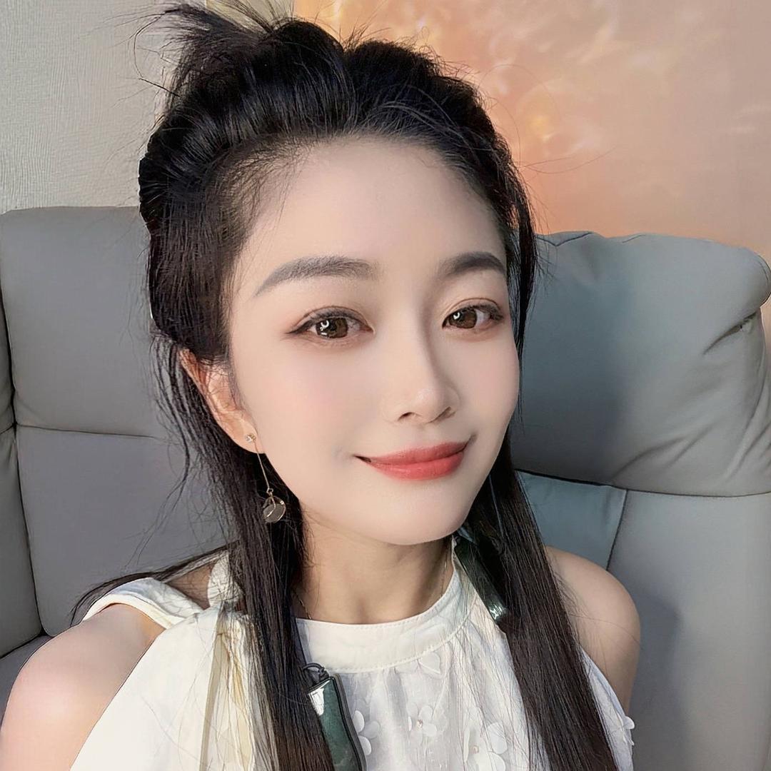 伍玥
