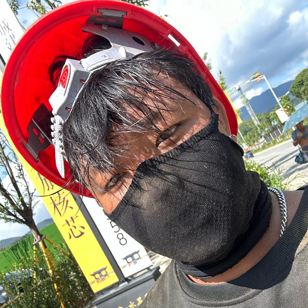 @. 金财～在工地👷🏾‍♂️