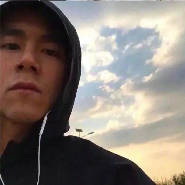 哈哈大笑