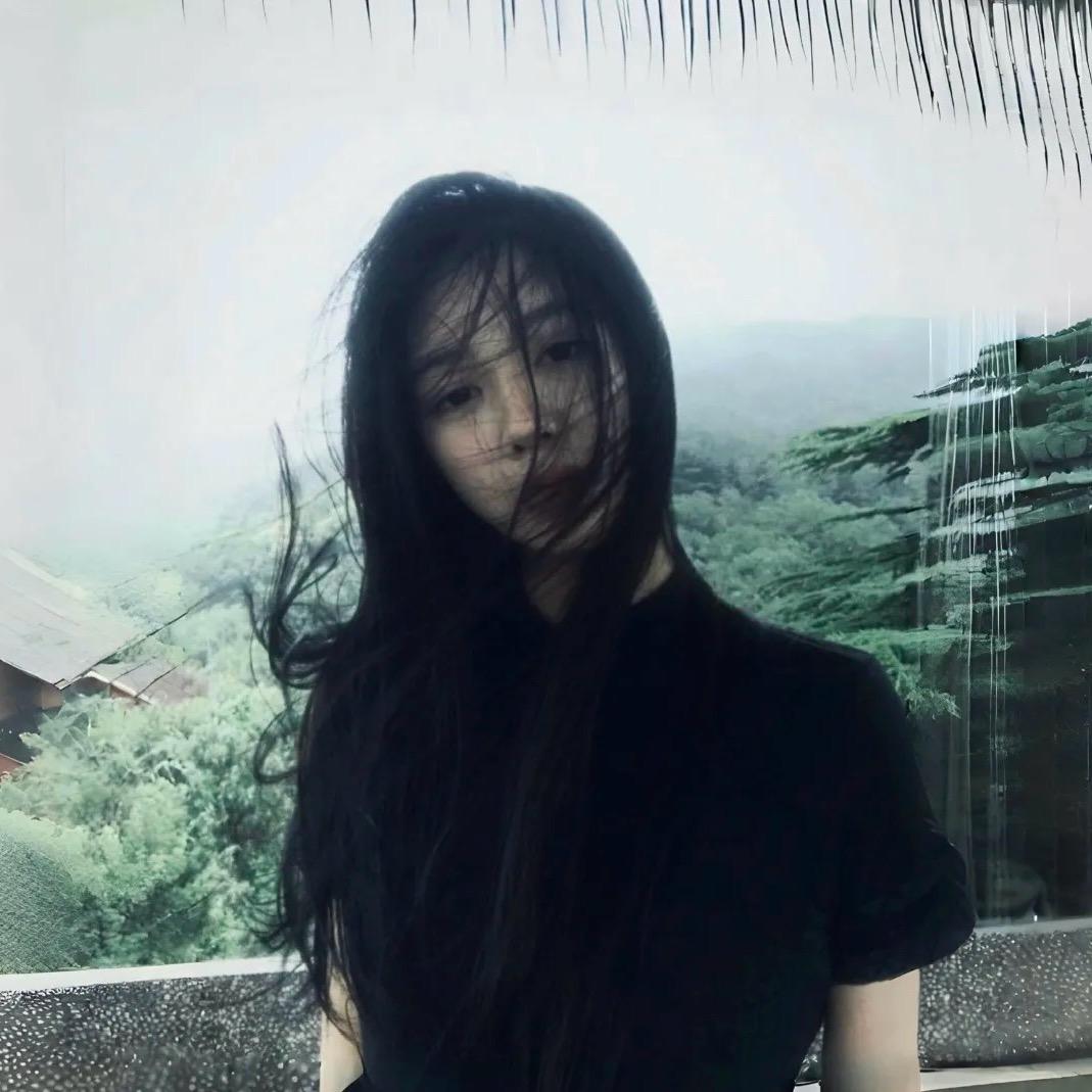 趴在桌子上数羊