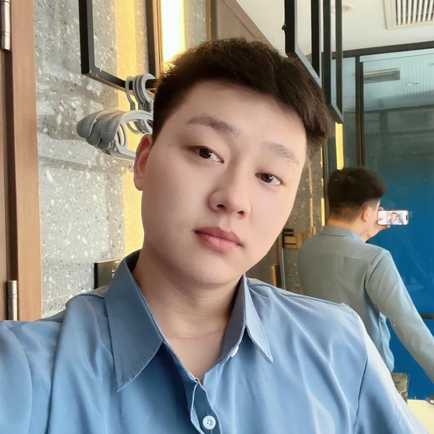 就叫磊哥吧