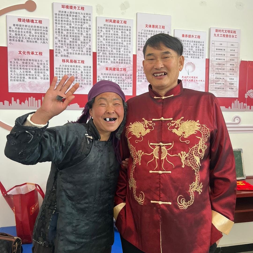 山东刘玲(团队收人)@抖音