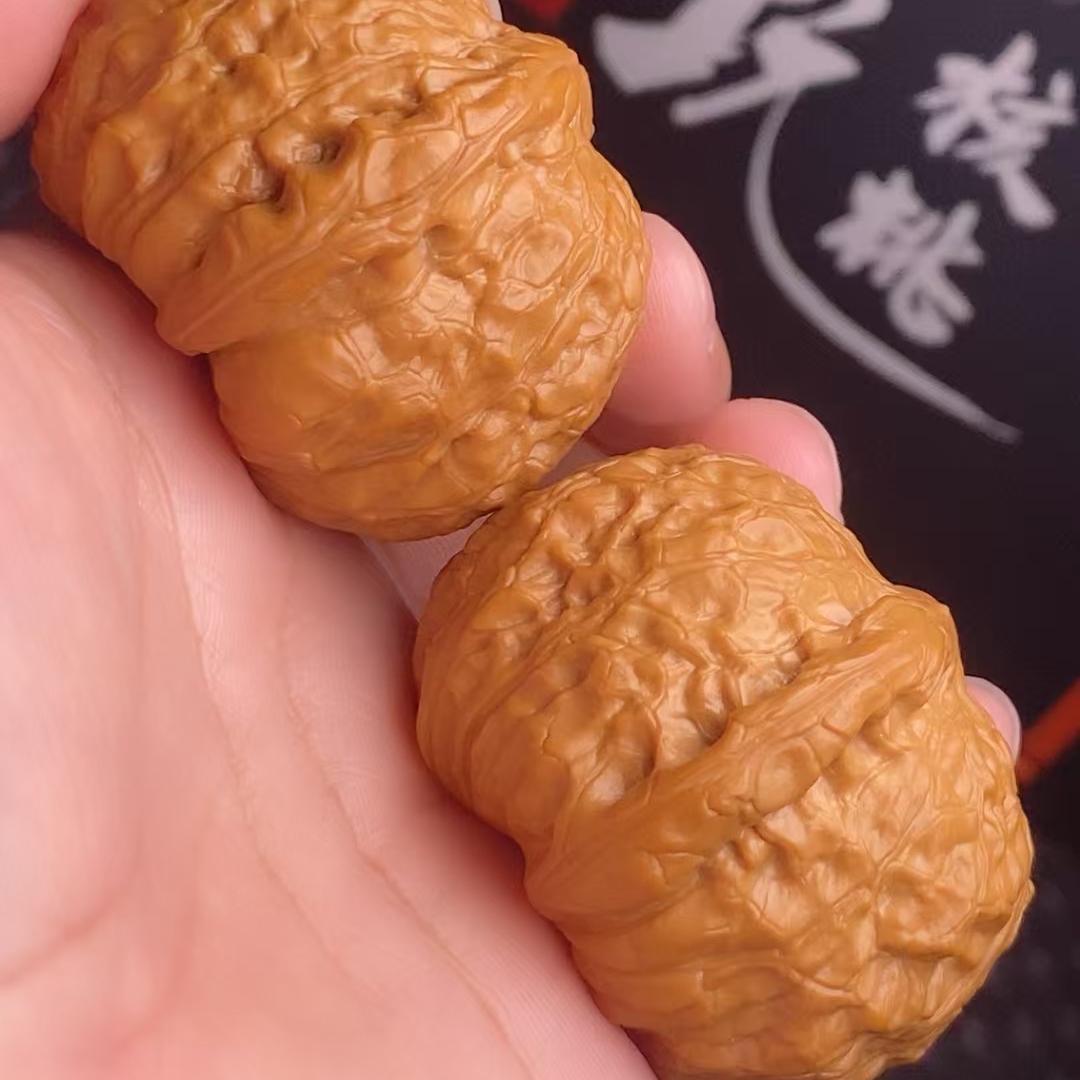 丹霞文玩核桃