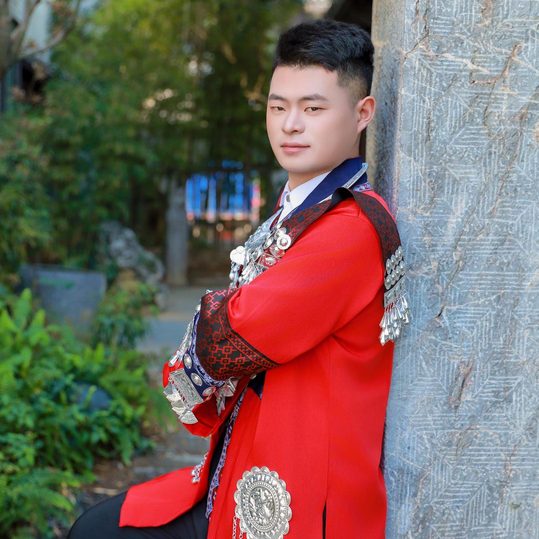 杨波