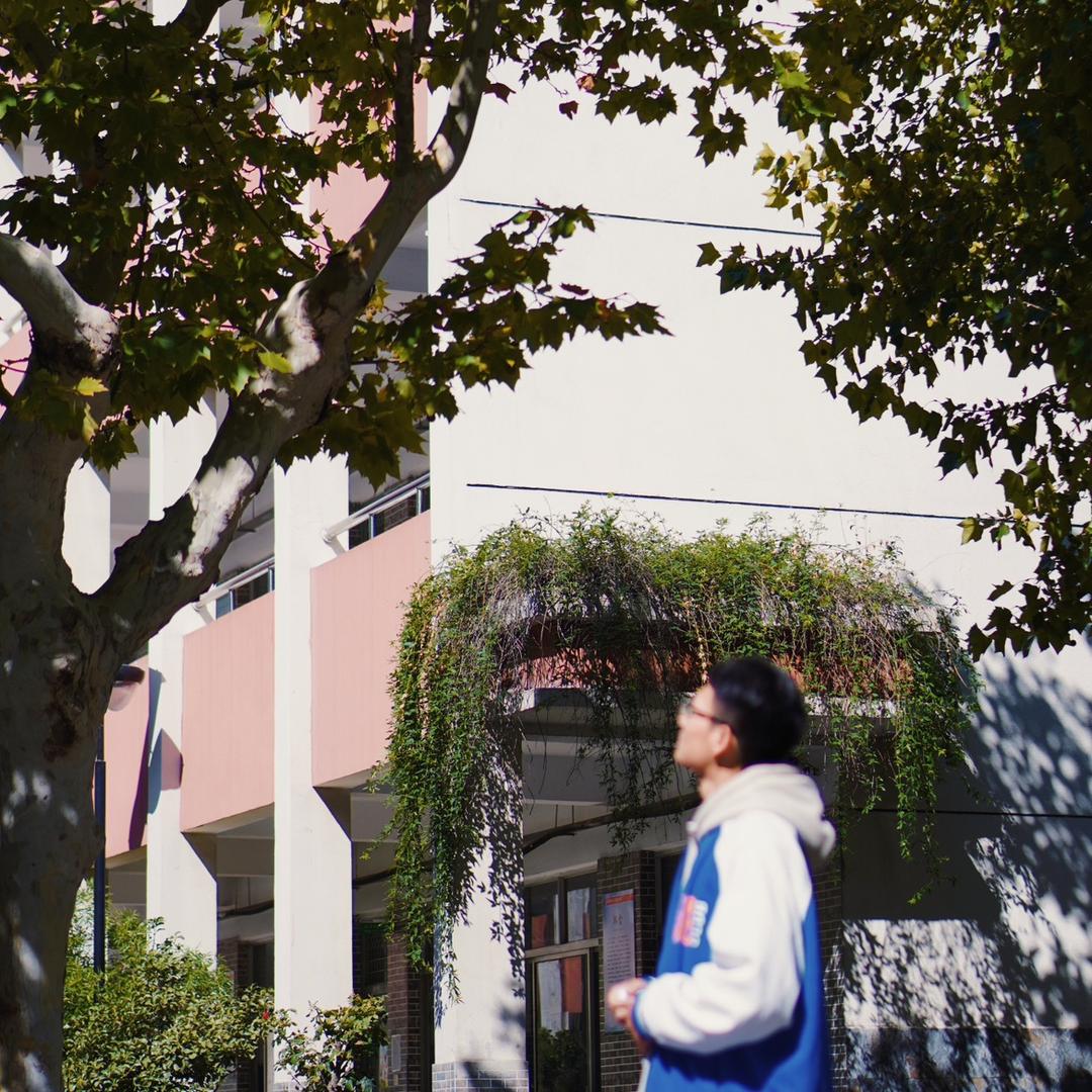 帅帅的小王老师