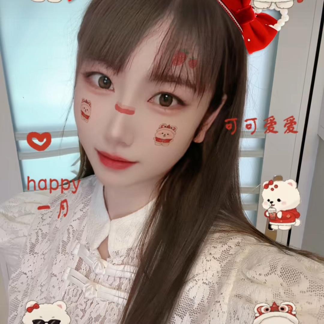 灯光照亮夜的黑