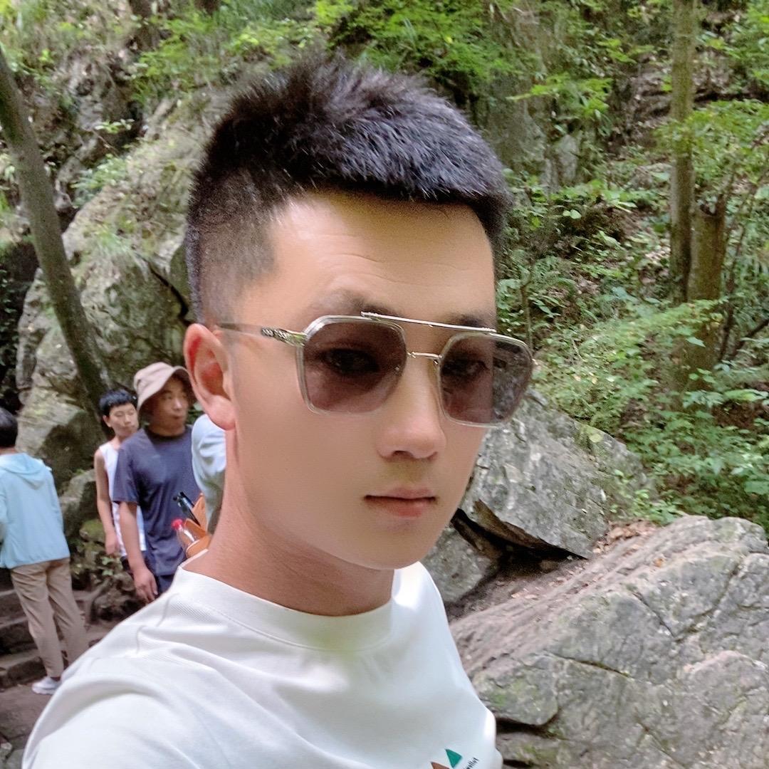 黑龙镇王绅名车城