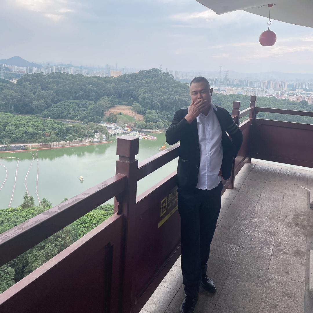 づ蓝色的忧郁💫