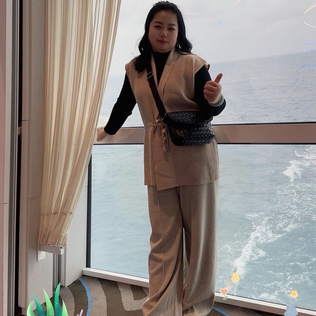 爱旅游的小姐姐