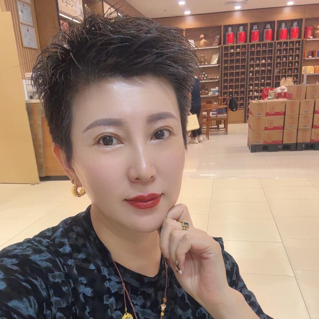 眉公子艾尚美（辛集）