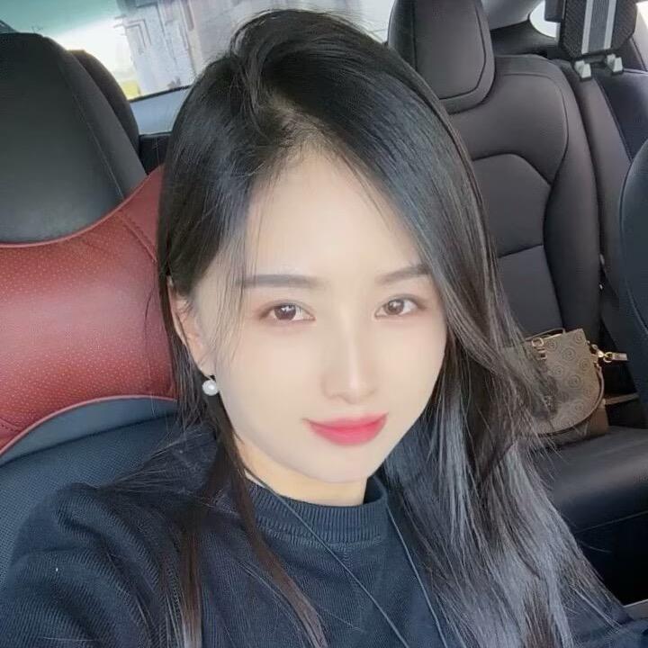 特斯拉女司机-妍妹儿
