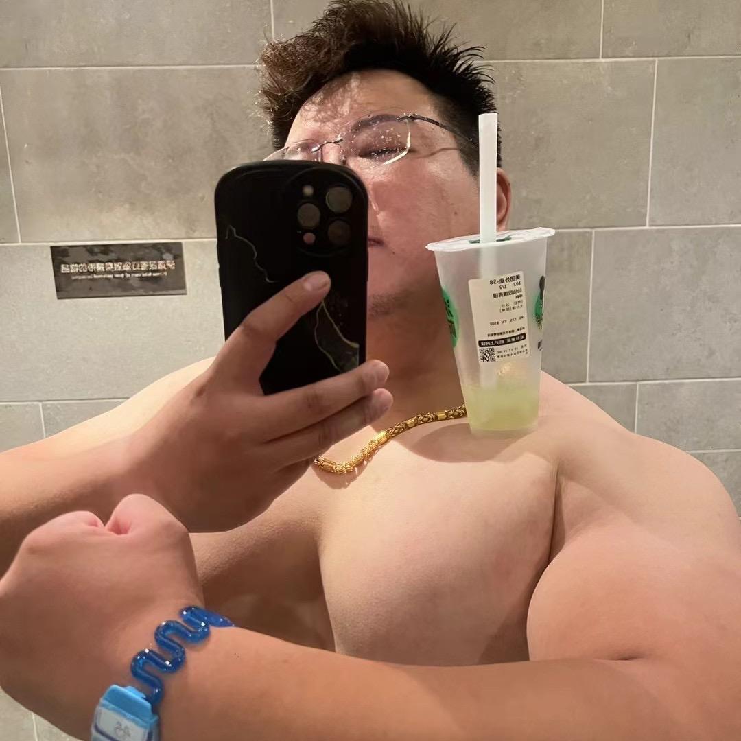輝、