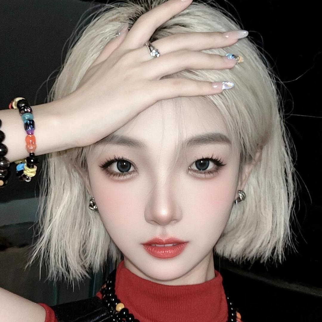 故里一个搞笑且上进的人