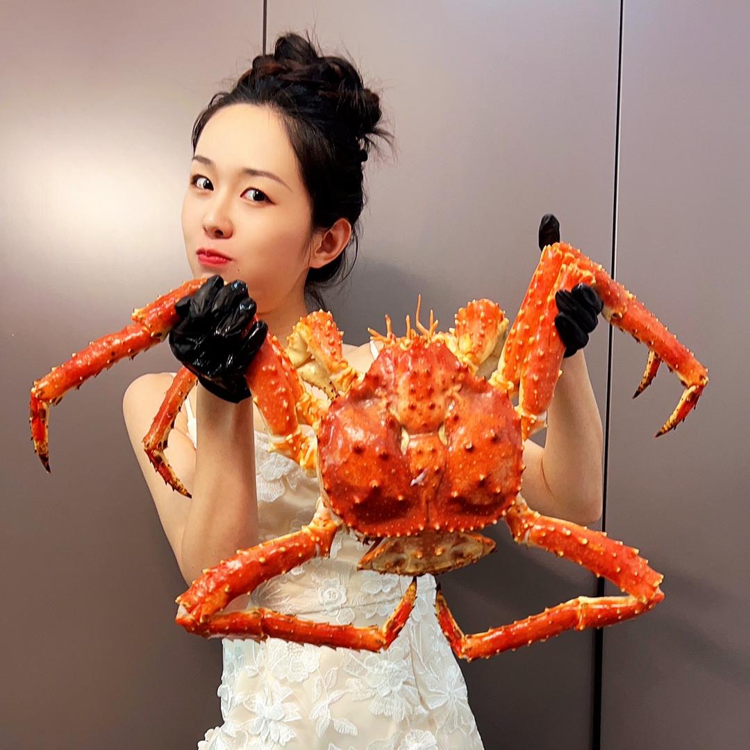 爱笑的一伊～