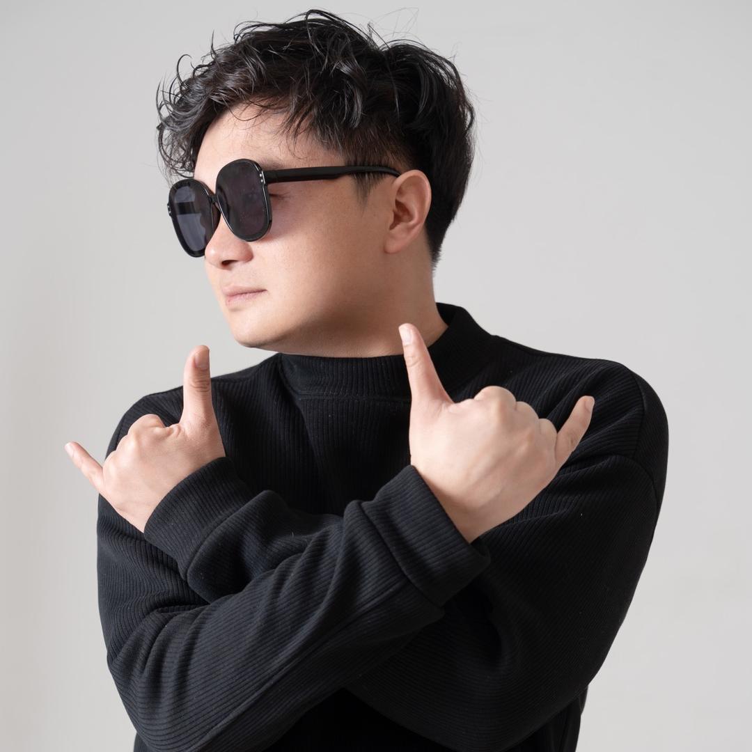 索菲亚摄影师强强