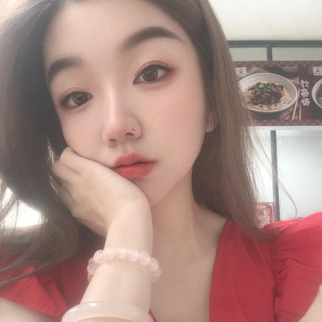 莉莉