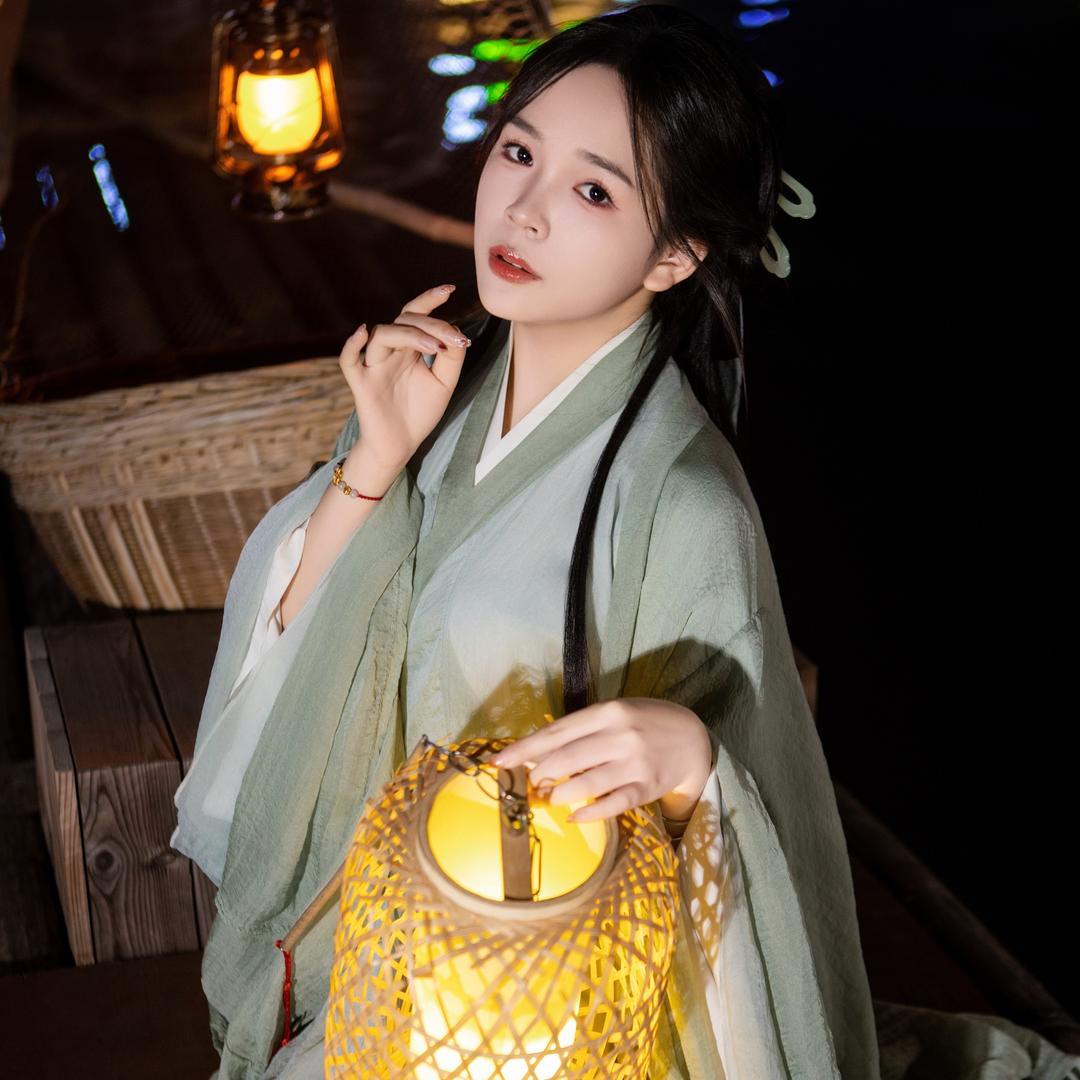 颜宝（向阳而生）🌻